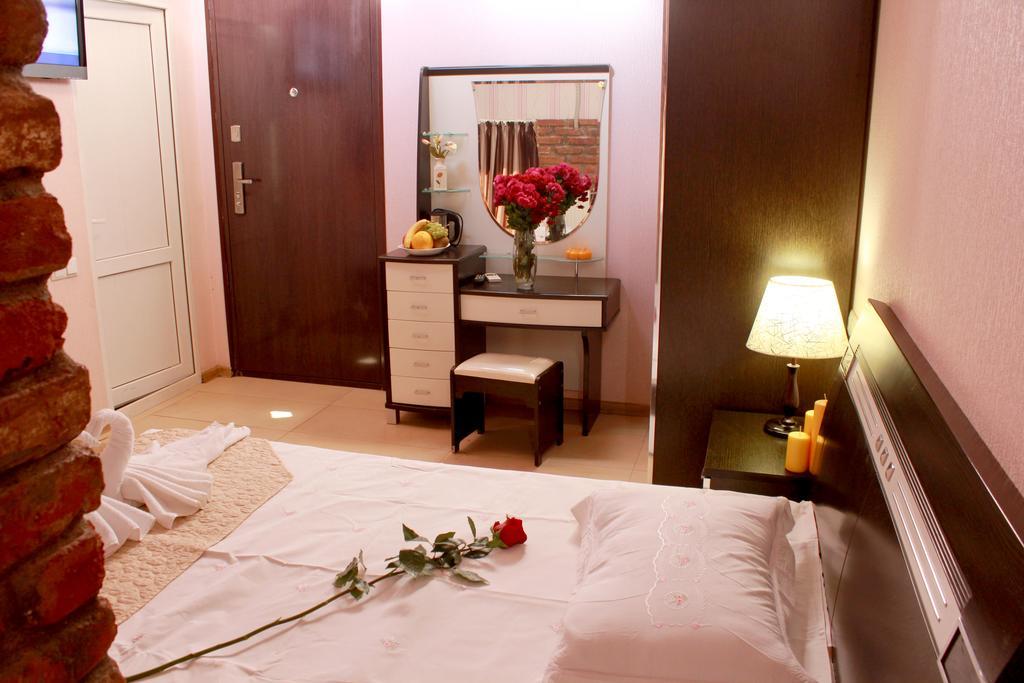 Roses Garden Hotel Tbilissi Chambre photo